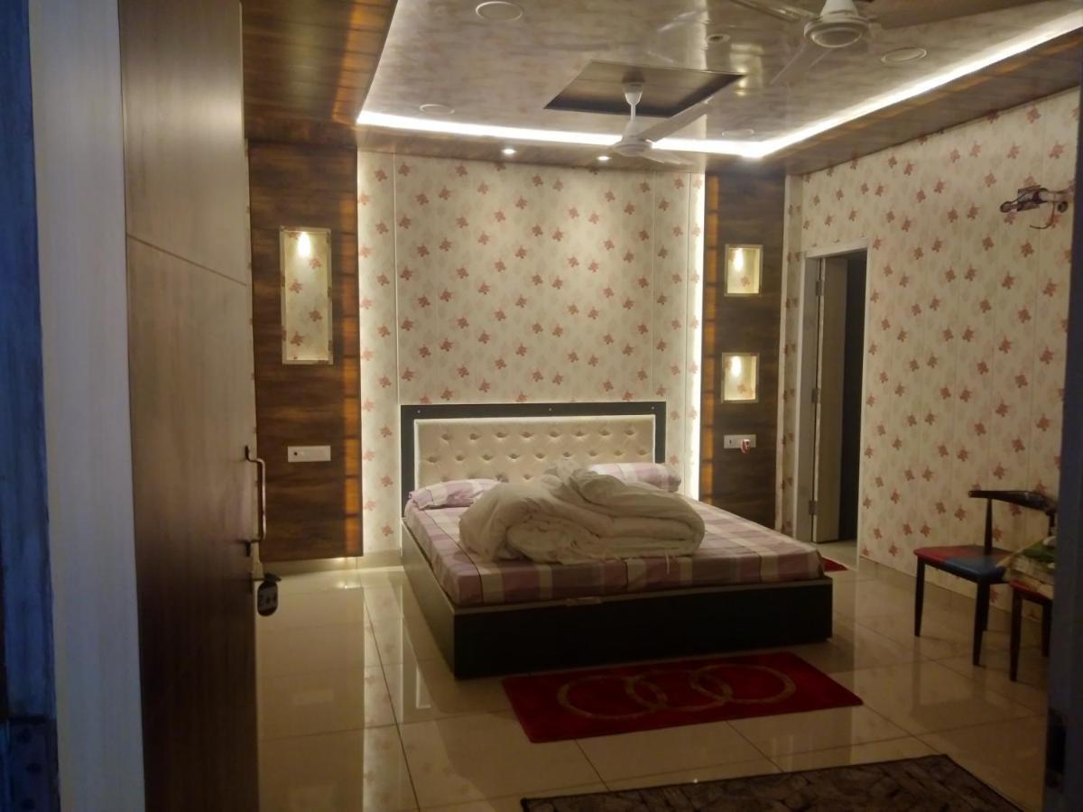 لوديانا Hotel 7 Deep المظهر الخارجي الصورة