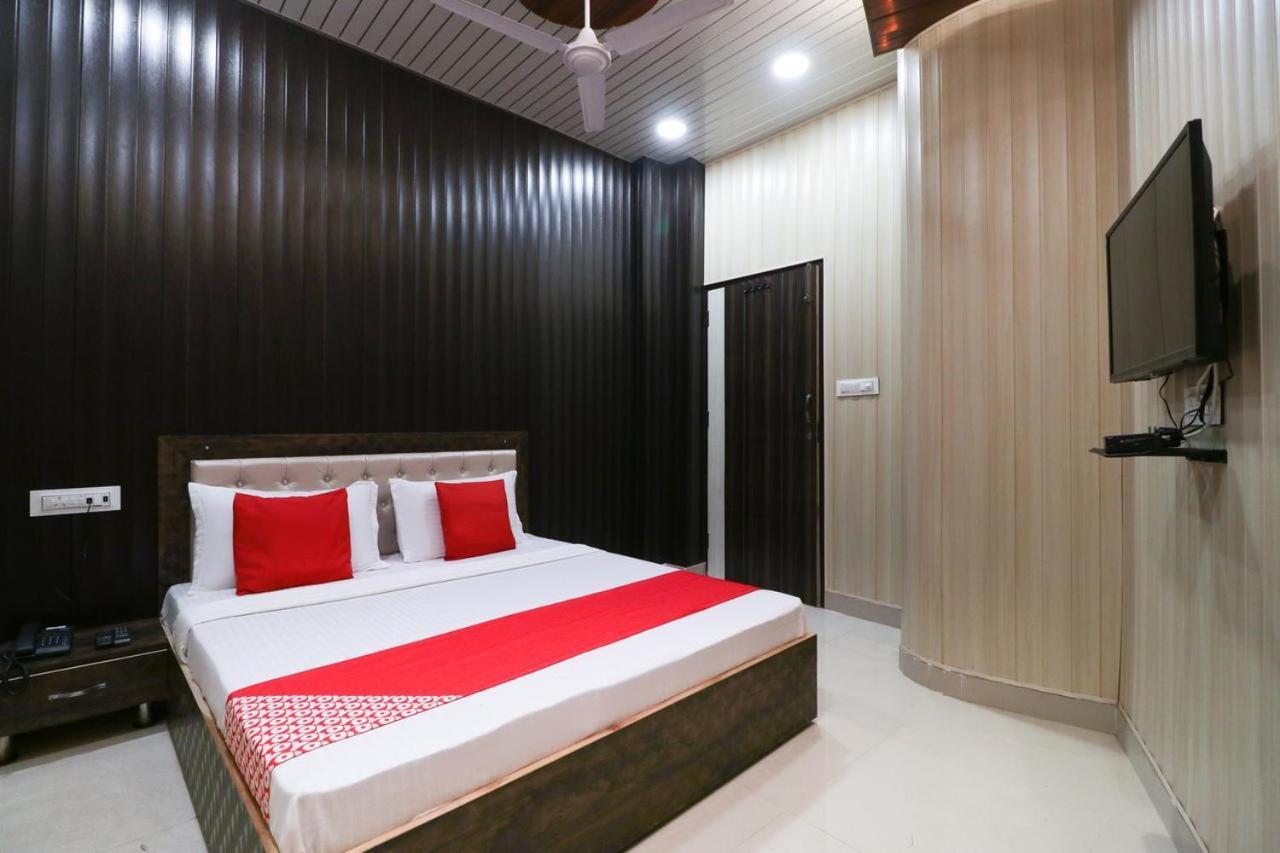 لوديانا Hotel 7 Deep المظهر الخارجي الصورة